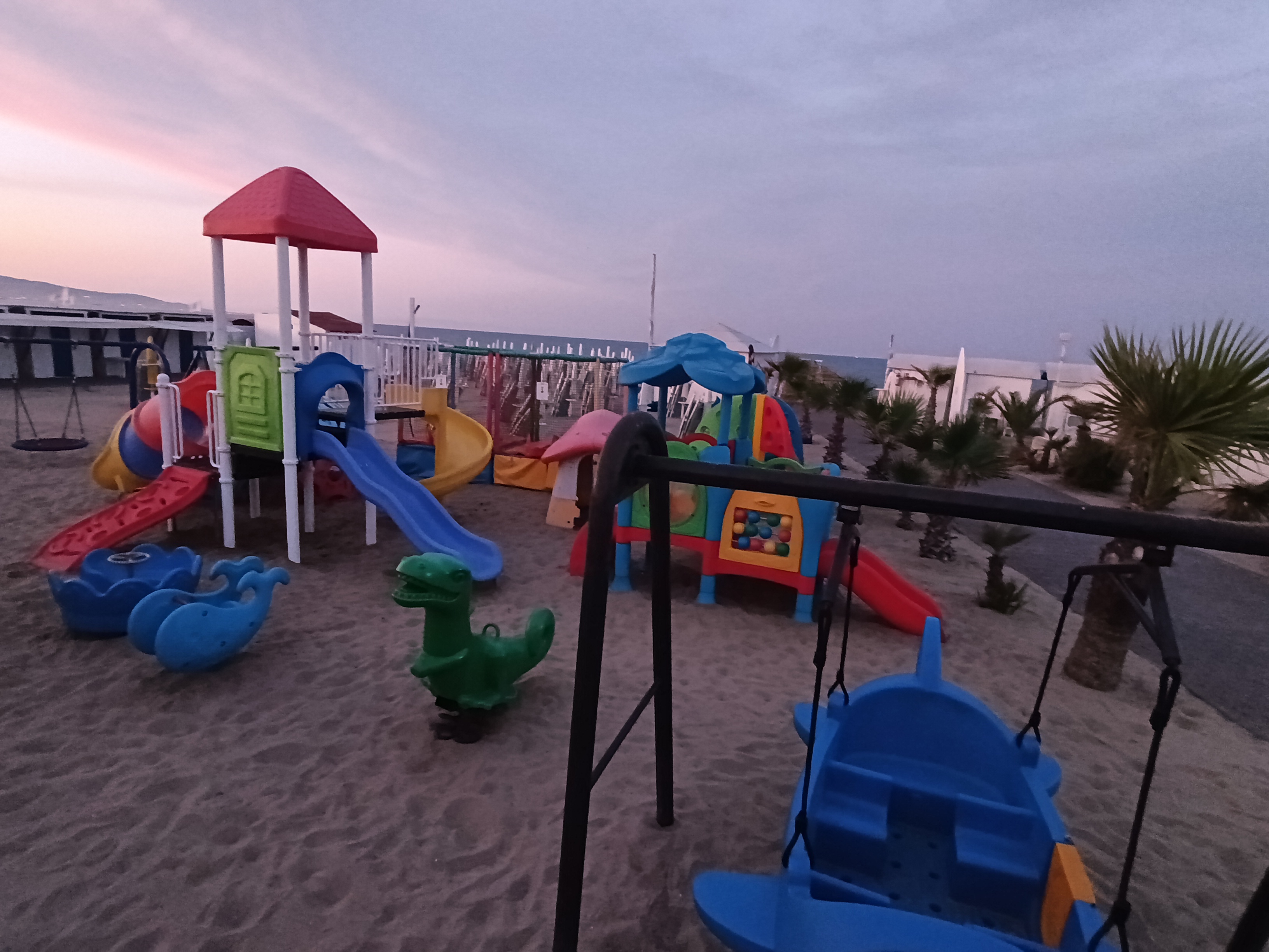 Parco divertimenti con pioggia artificiale